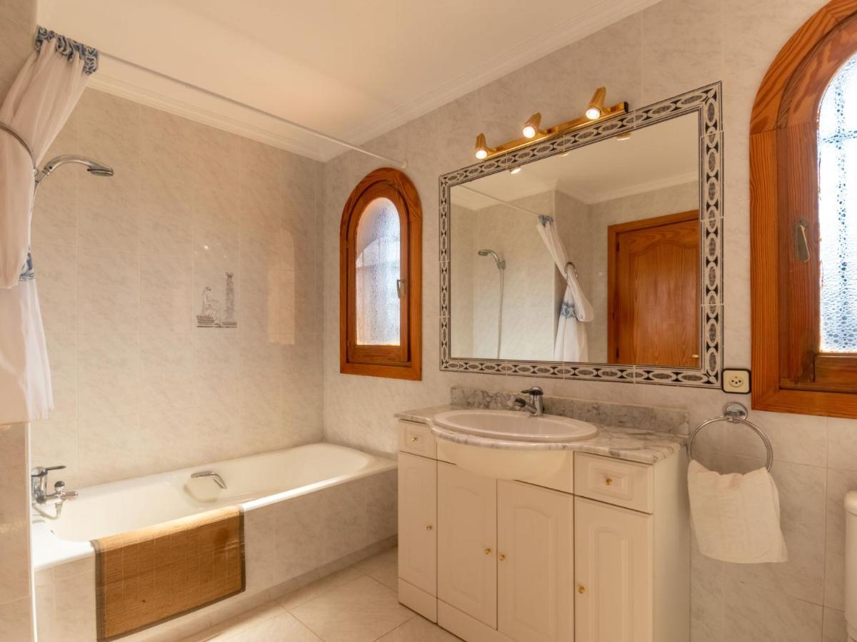 Cap Blanc - Srr150 By Interhome * Sa Torre